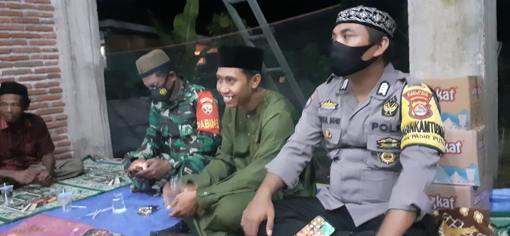 Peringati Nuzulul Qur’an, Bhabinkamtibmas Himbau Masyarakat Tetap Patuhi Prokes