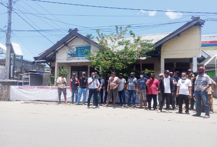 Masyarakat Maluk Hingga Anggota DPRD KSB Periode 2009-2014 Tandatangani Spanduk Dukungan Pembangunan Smelter