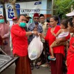 Tradisi Berbagi HW Musyafirin dan Hj Hanifa Musyafirin di Bulan Suci Ramadhan