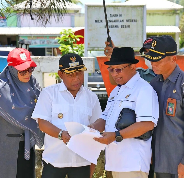 Ketua Pengadilan Tinggi NTB Tinjau Langsung Rencana Lokasi Pembangunan Kantor Pengadilan Negeri KSB