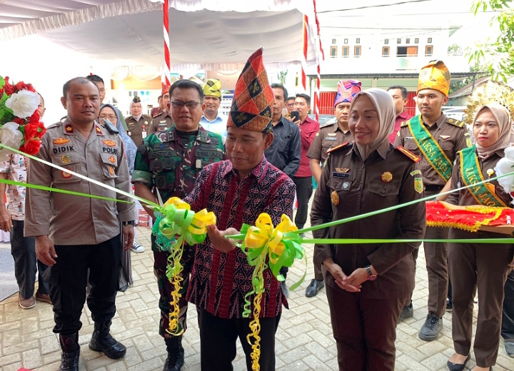 Bupati Ajak Masyarakat KSB Manfaatkan Keberadaan Rumah Jaga Desa dan Rumah Restoratif Justice