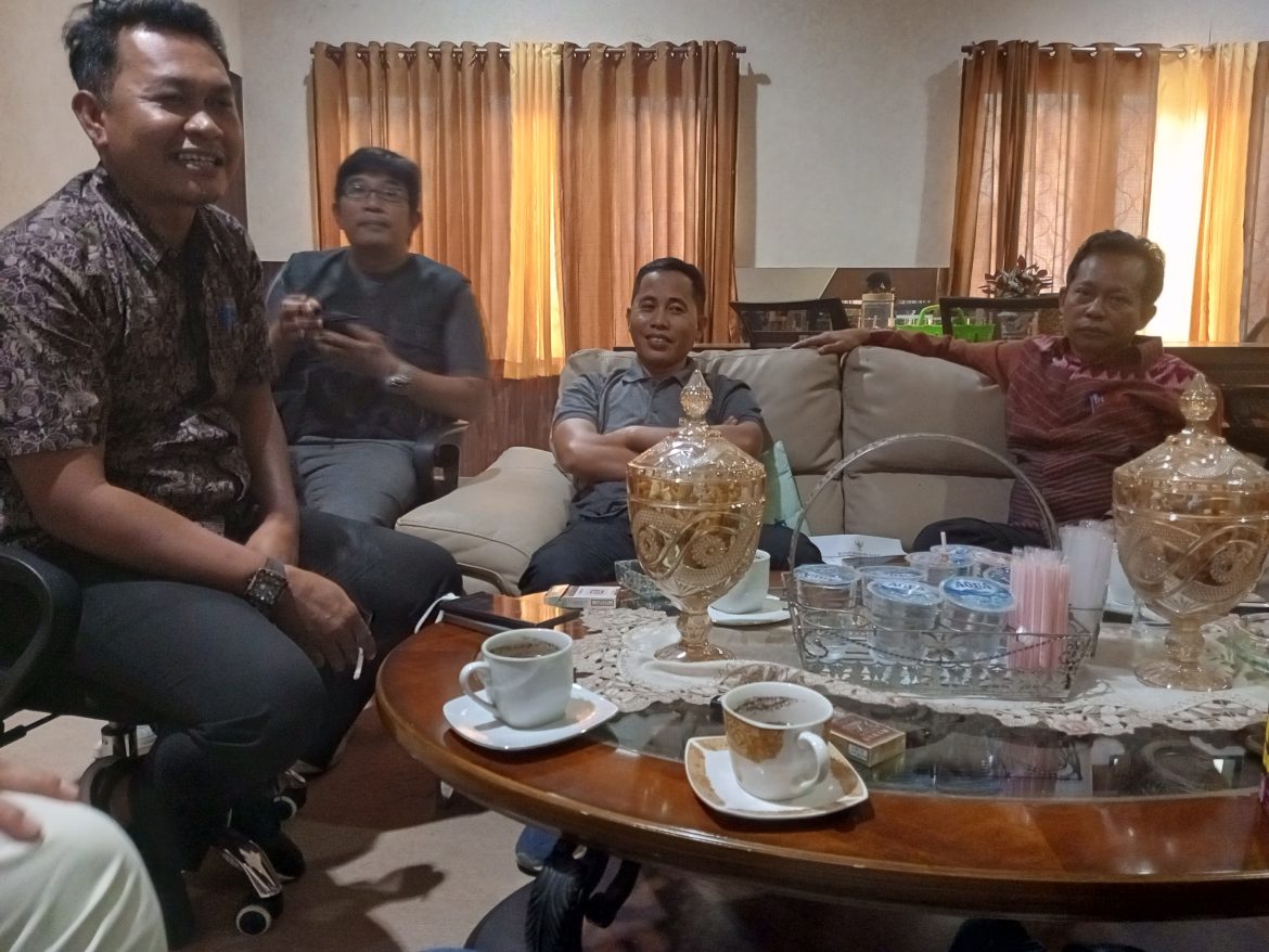 Pengerjaan Saluran Drainase Jalan Lintas Senayan-Lamusung Telah Dianggarkan, Dinas PUPR KSB Respon Cepat Protes Warga