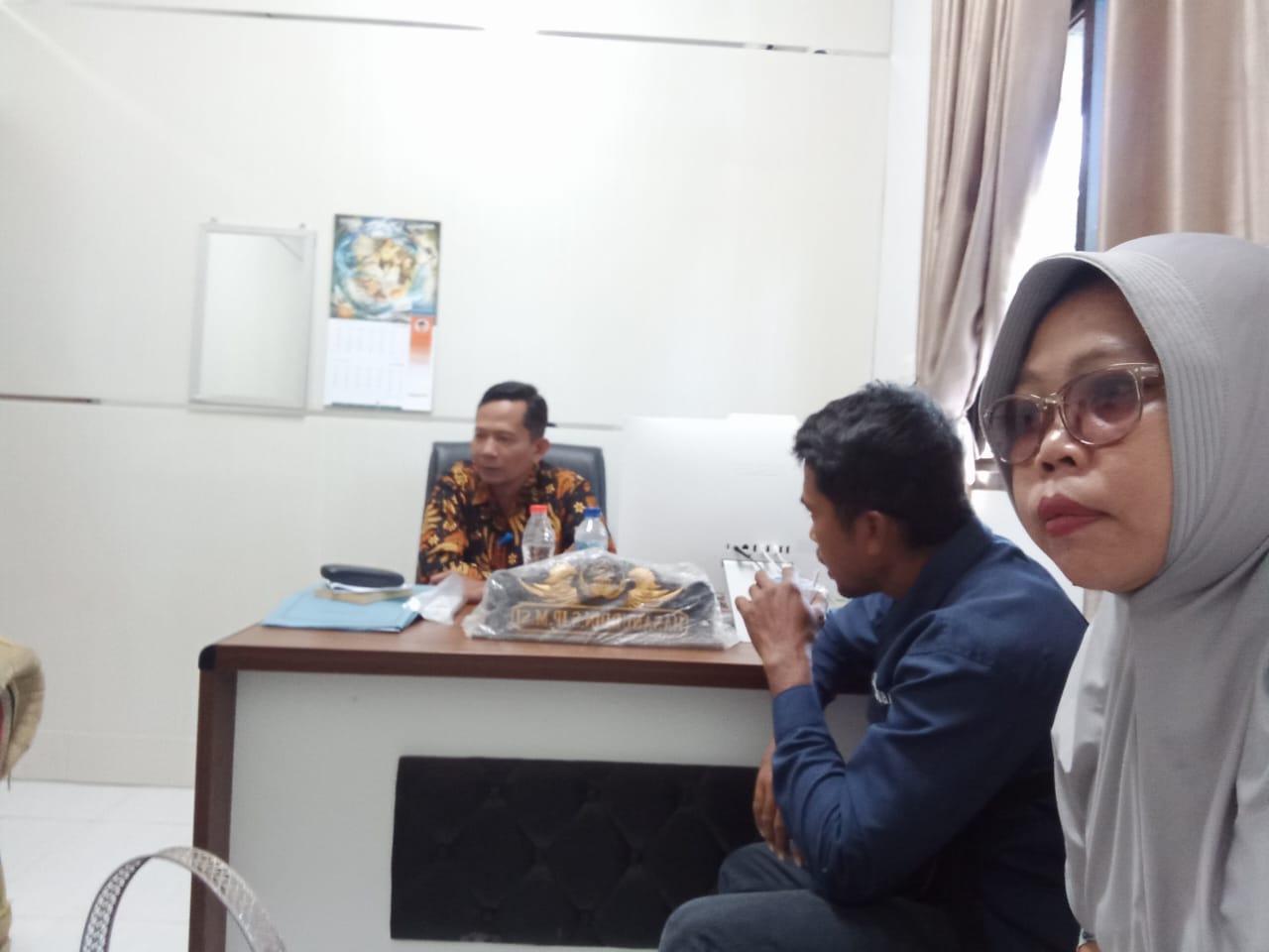 5 Anggota BPD Desa Rempe Sedang Berada Di Inspektorat KSB